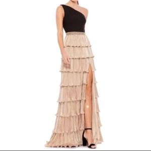 MAC DUGGAL One-Shoulder Ruffle Tiered Gown in Black Gold Size US 4